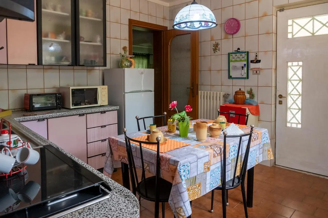 منزل للإقامة Casa Vacanze Gioia تريكاستانيي إيطاليا
